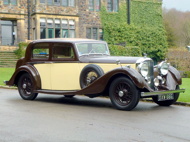 Lot 8 - 1937 Bentley 4.25 Litre Vanden Plas Pillarless Saloon