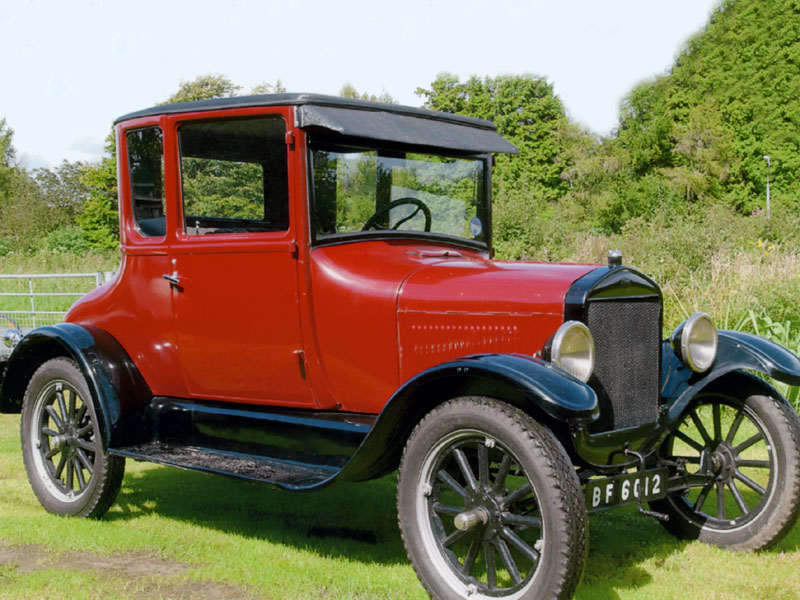 Lot 20 - 1927 Ford Model T Doctors Coupe