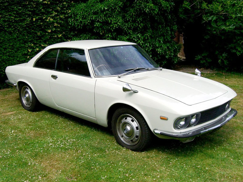 Элегантный стиль внешности автомобиля