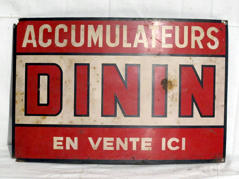 Lot 52 - 'Dininin Accumulators' Lithograph Tin Advertising Sign (R)