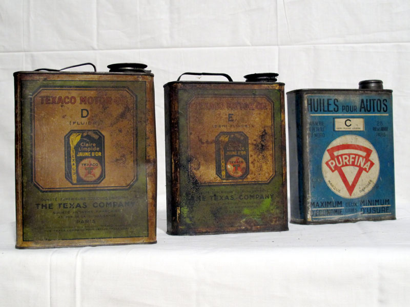 Lot 120 - Half-Gallon Capacity Cans (R)