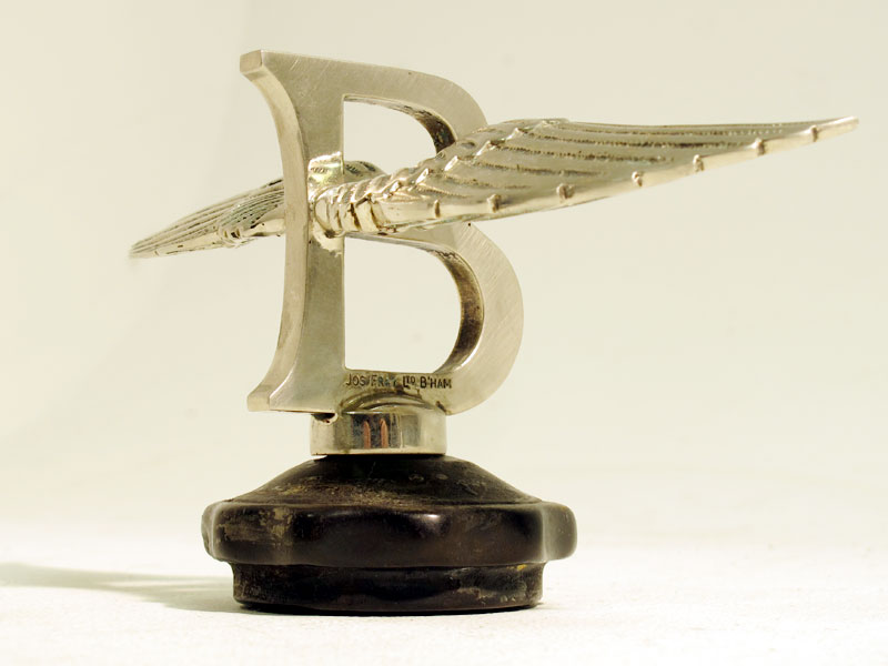 Lot 42 - A Large Bentley 'Winged B' Factory Mascot