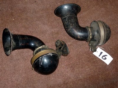 Lot 246 - A Pair of Bosch Electric Horns