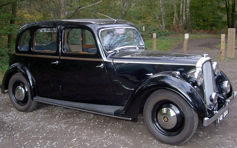 Lot 9 - 1939 Rover 12hp Saloon