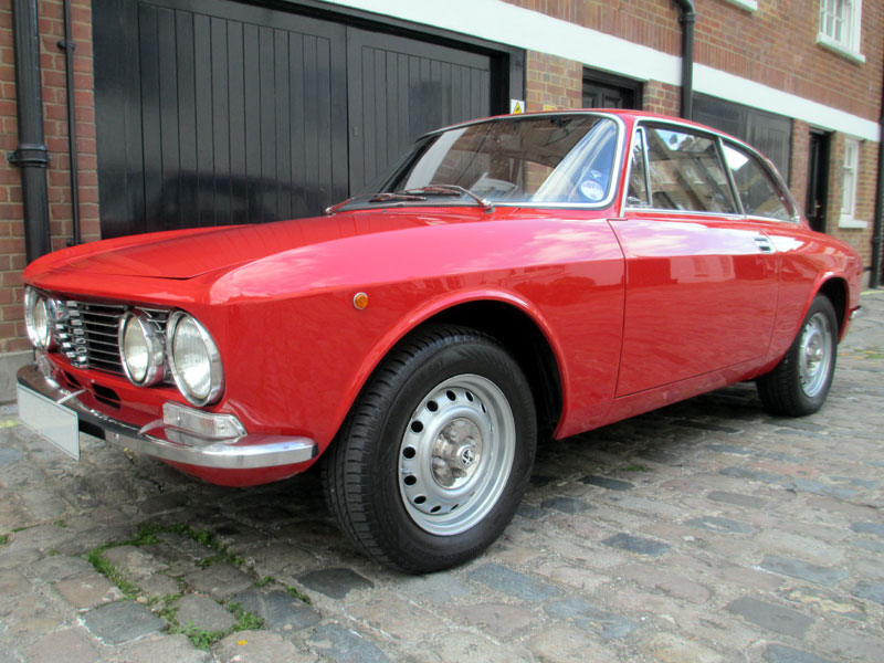 Lot 50 - 1975 Alfa Romeo 2000 GTV