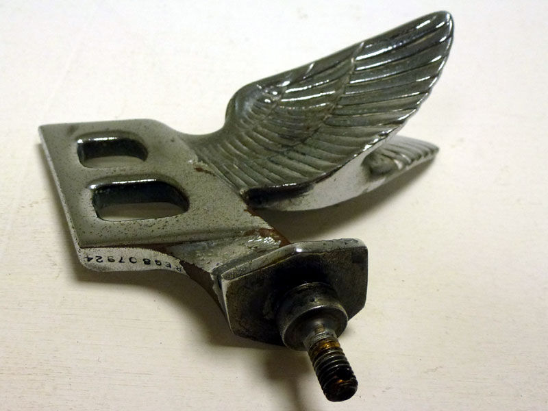 Lot 31 - A Bentley Mk.VI. or 'R' Type Winged 'B'