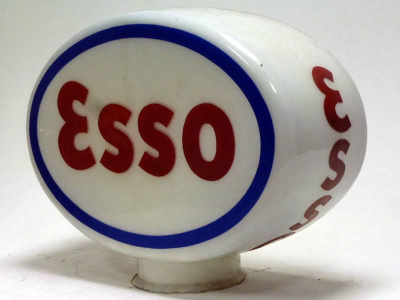 Lot 39 - An Esso Glass Petrol Pump Globe*