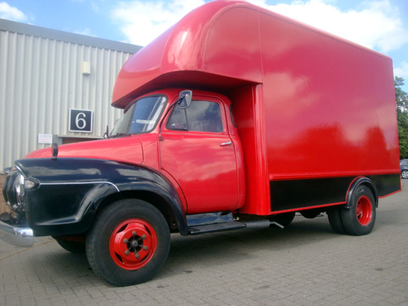 Lot 111 - 1974 Bedford TJ2 Luton