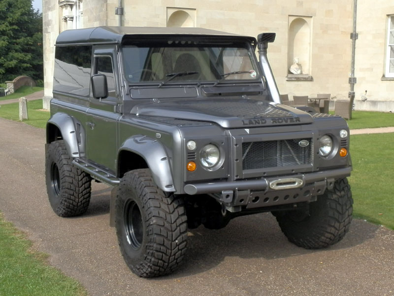 Lot 82 - 1992 Land Rover Defender 90