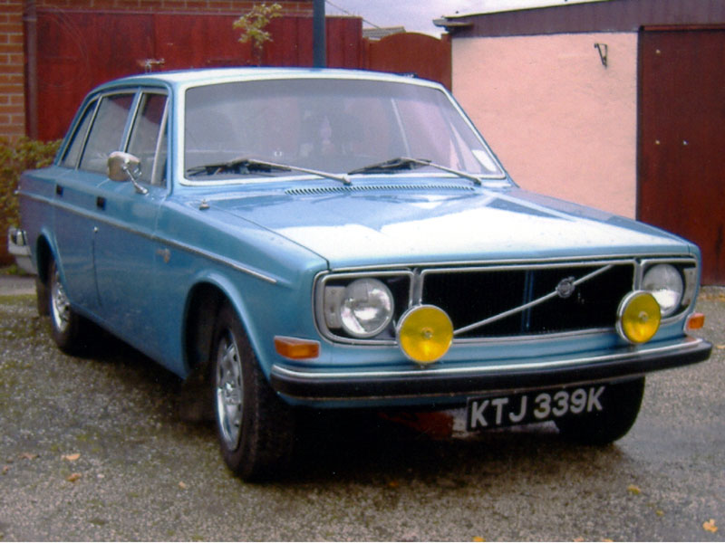 Lot 77 - 1972 Volvo 144 GL