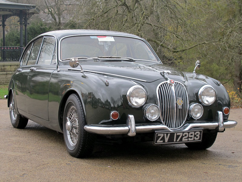 Lot 9 - 1968 Jaguar 240