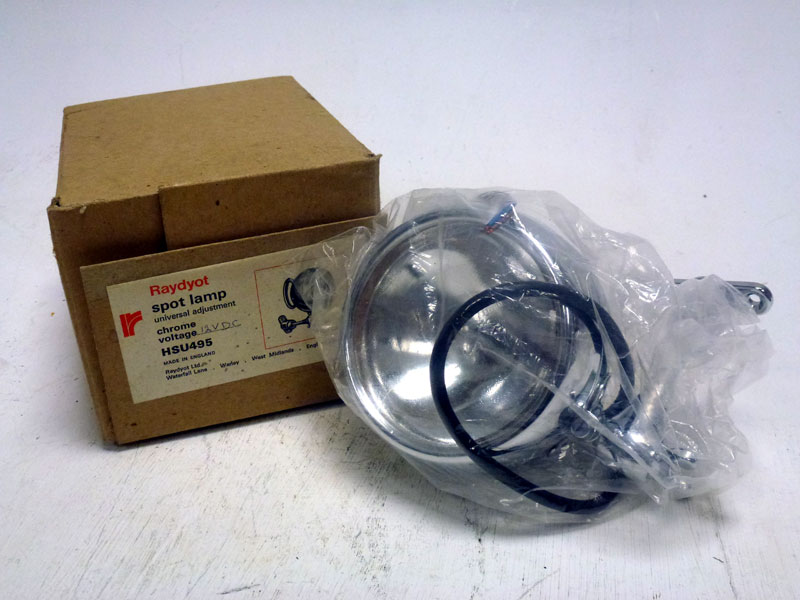 Lot 392 - A NOS Raydot Pillar Mounted Spotlight