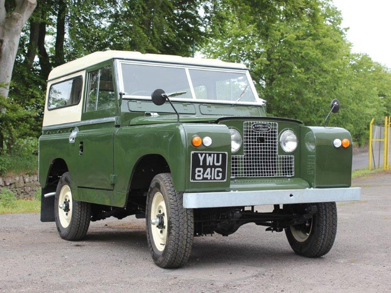 Lot 34 - 1968 Land Rover 88 Series IIA