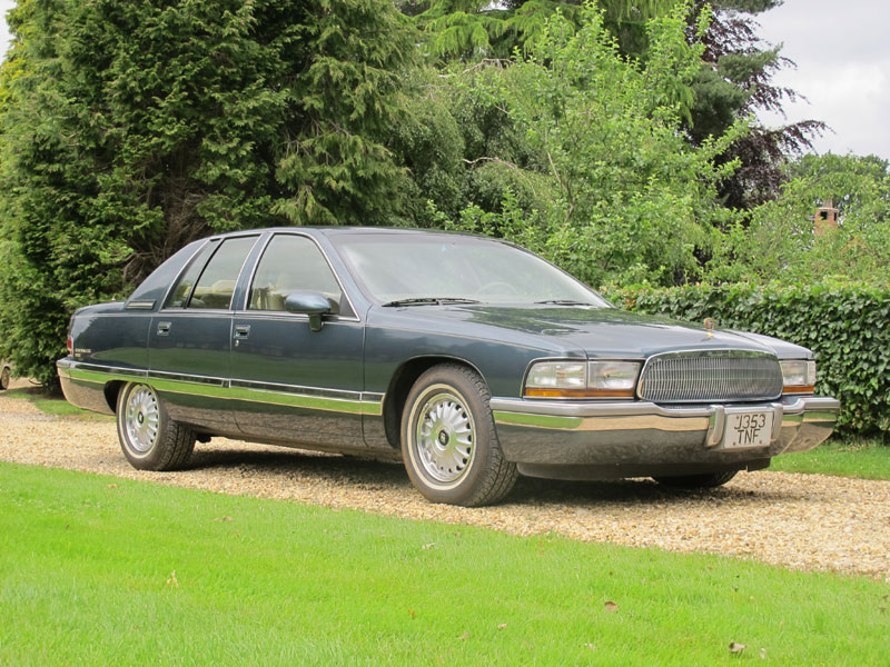 Lot 13 - 1992 Buick Roadmaster Limited
