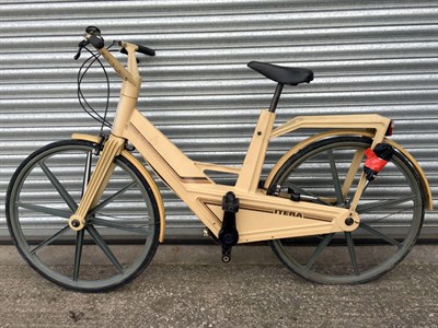 Lot 3 - Itera Plastic Bicycle