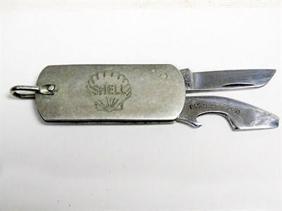 Lot 294 - A Shell 'Clamshell' Pocket Knife