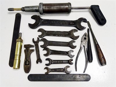 Lot 176 - Hand Tools Suitable for the Vintage Bentley