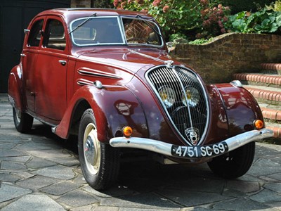 Lot 18 - 1937 Peugeot 302 Berline