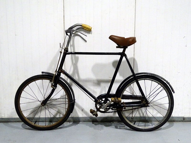 Lot 9 - Childs Bicycle