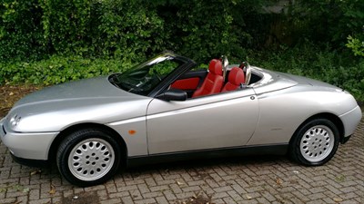 Lot 6 - 1997 Alfa Romeo Spider 2.0