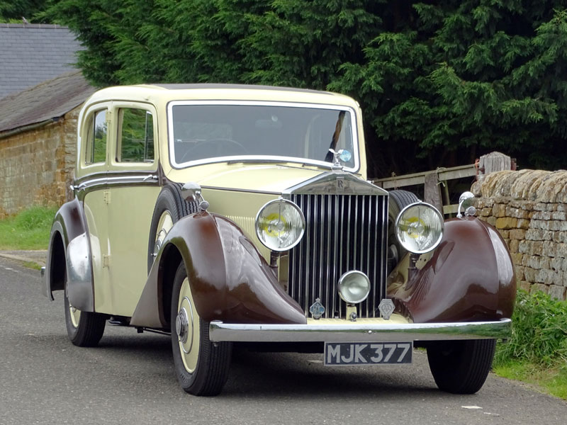 Lot 94 - 1935 Rolls-Royce 25/30 Saloon with Division