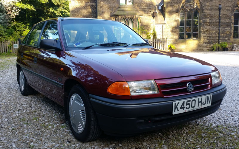 Lot 9 - 1993 Vauxhall Astra 1.4i GLS