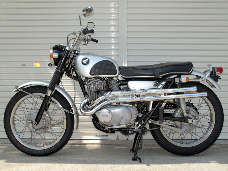 Lot 17 - 1964 Honda CL72