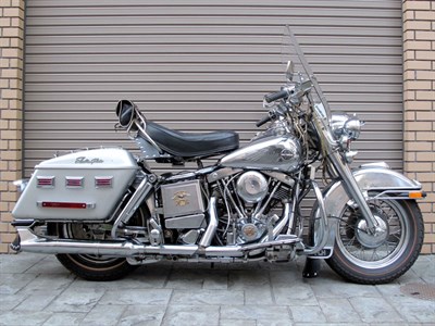 Lot 45 - 1982 Harley Davidson FLHP-80