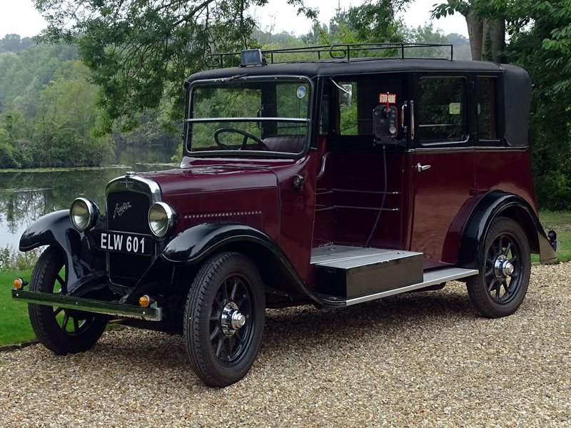 Lot 113 - 1938 Austin 12/4 Heavy Low Loader Taxicab