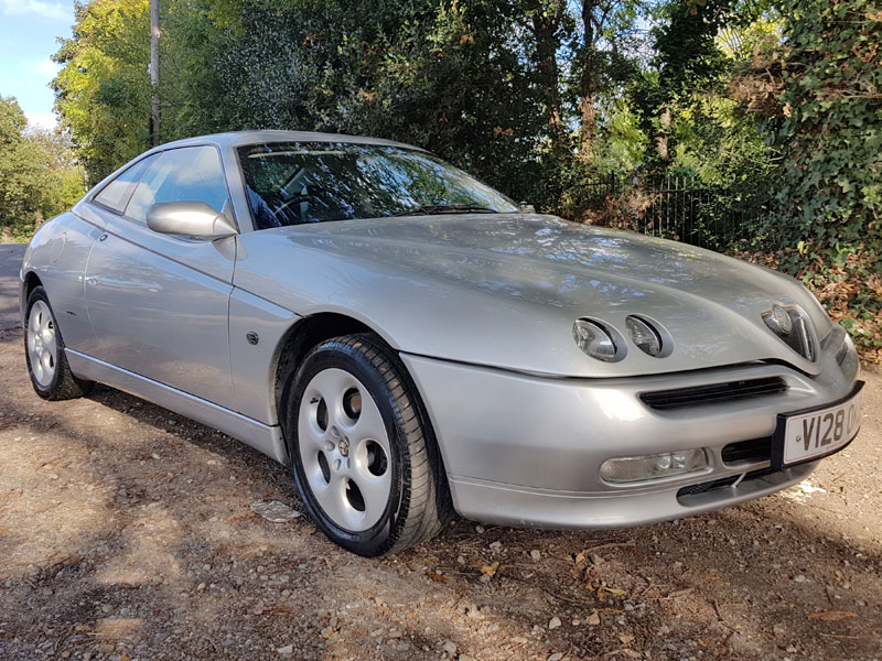 Lot 2 - 2000 Alfa Romeo GTV 2.0