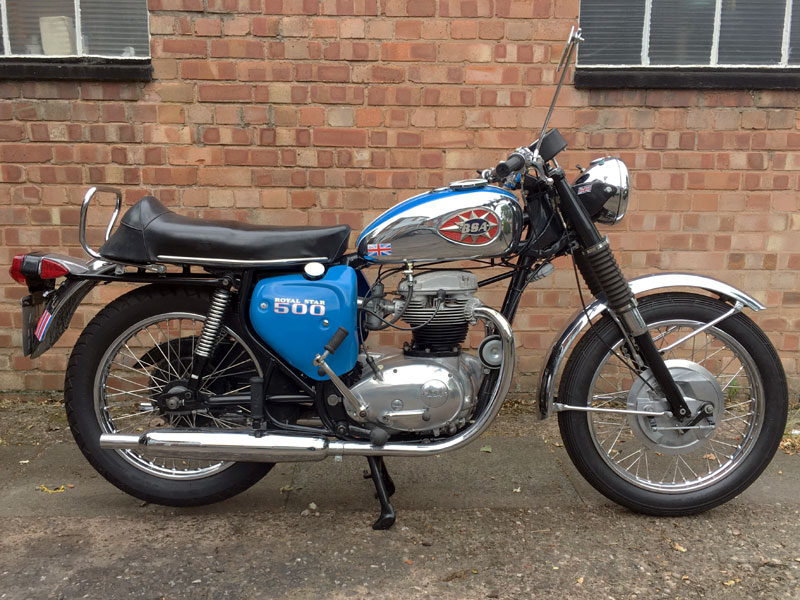 Lot 100 - 1970 BSA A50 Royal Star