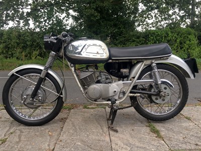 Lot 23 - 1968 Suzuki T20