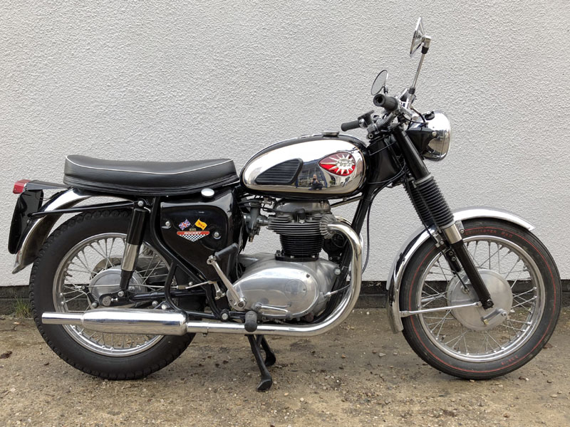 Lot 136 - 1964 BSA A65R Rocket