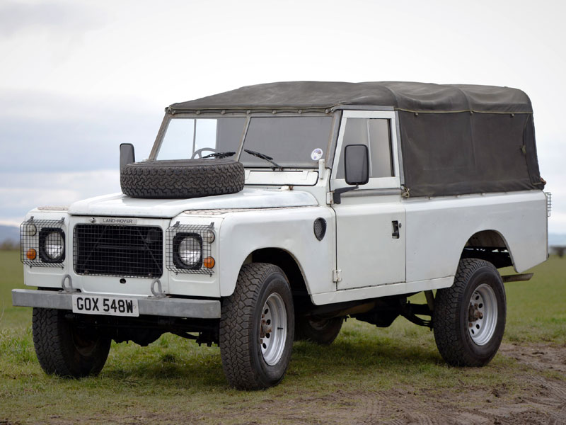 Lot 102 - 1980 Land Rover 109 Stage One V8