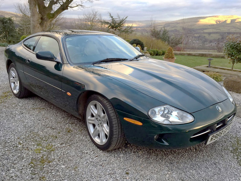 Lot 114 - 1997 Jaguar XK8