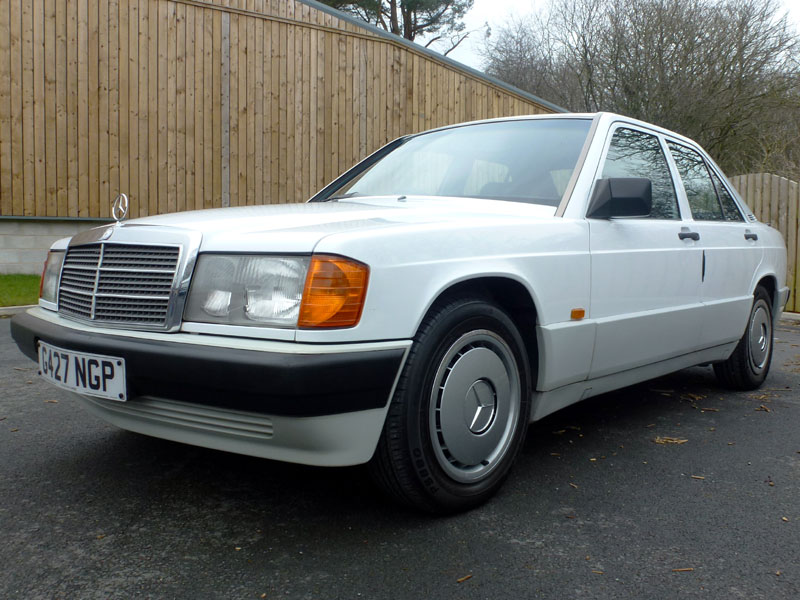 Lot 6 - 1989 Mercedes-Benz 190 E