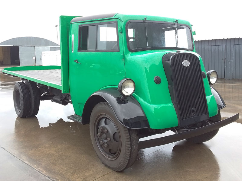 Lot 111 - c.1947 Fordson Thames 7V 7.5 Ton Flatbed Lorry