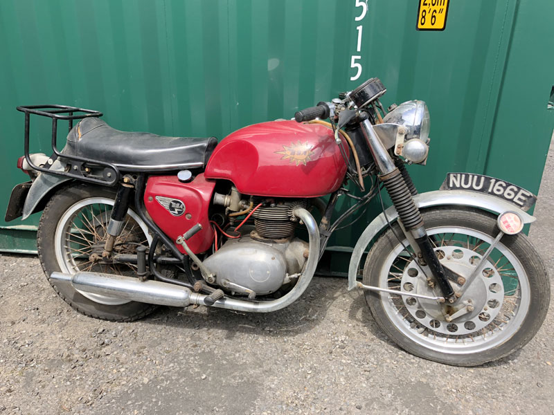 Lot 255 - 1967 BSA A65