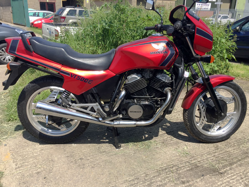 Lot 184 - 1985 Honda VT500E