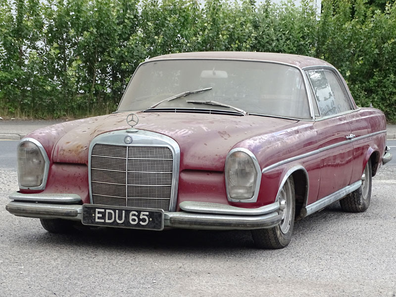 Lot 100 - 1965 Mercedes-Benz 300 SE Coupe