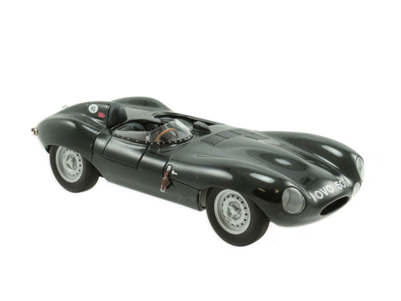 Lot 244 - Autoart Models - Jaguar D-type 'Short-Nose'