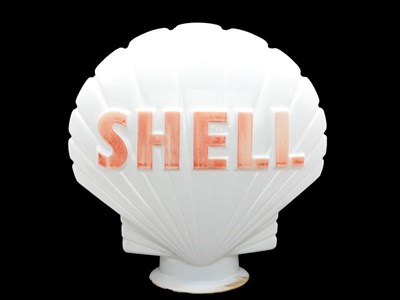 Lot 466 - A 'SHELL' Petrol Pump Globe