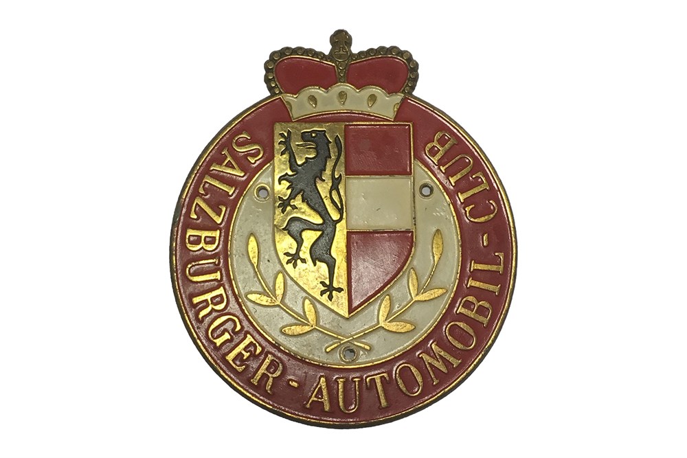 Lot 98 - A Salzburger-Automobil-Club Members Badge