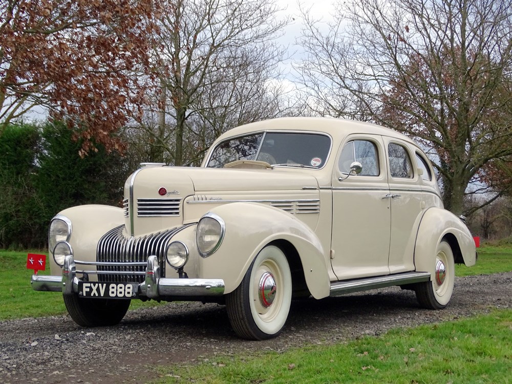 Lot 68 - 1939 Chrysler Imperial Sedan