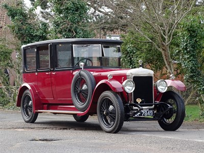 Lot 91 - 1925 Daimler Landaulette Limousine