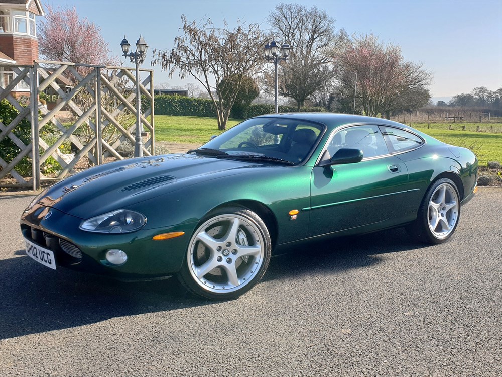 Lot 54 - 2002 Jaguar XKR