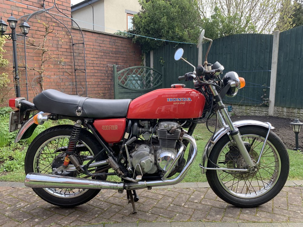 Lot 114 - 1976 Honda CB400F