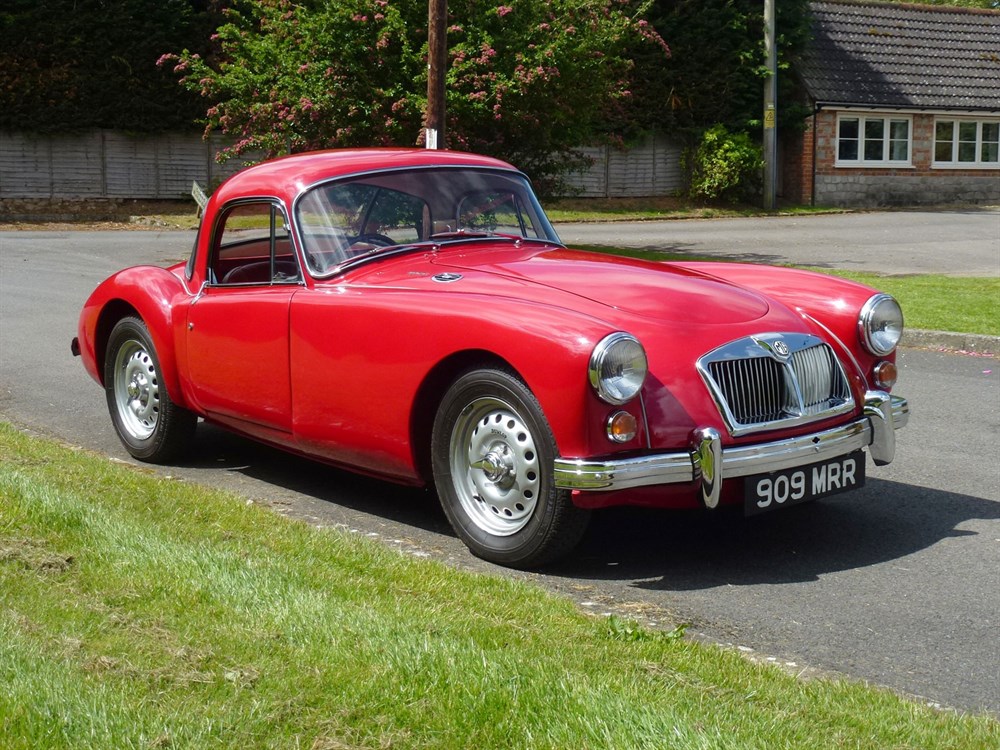 Lot 32 - 1962 MG A 1600 MKII Coupe De Luxe