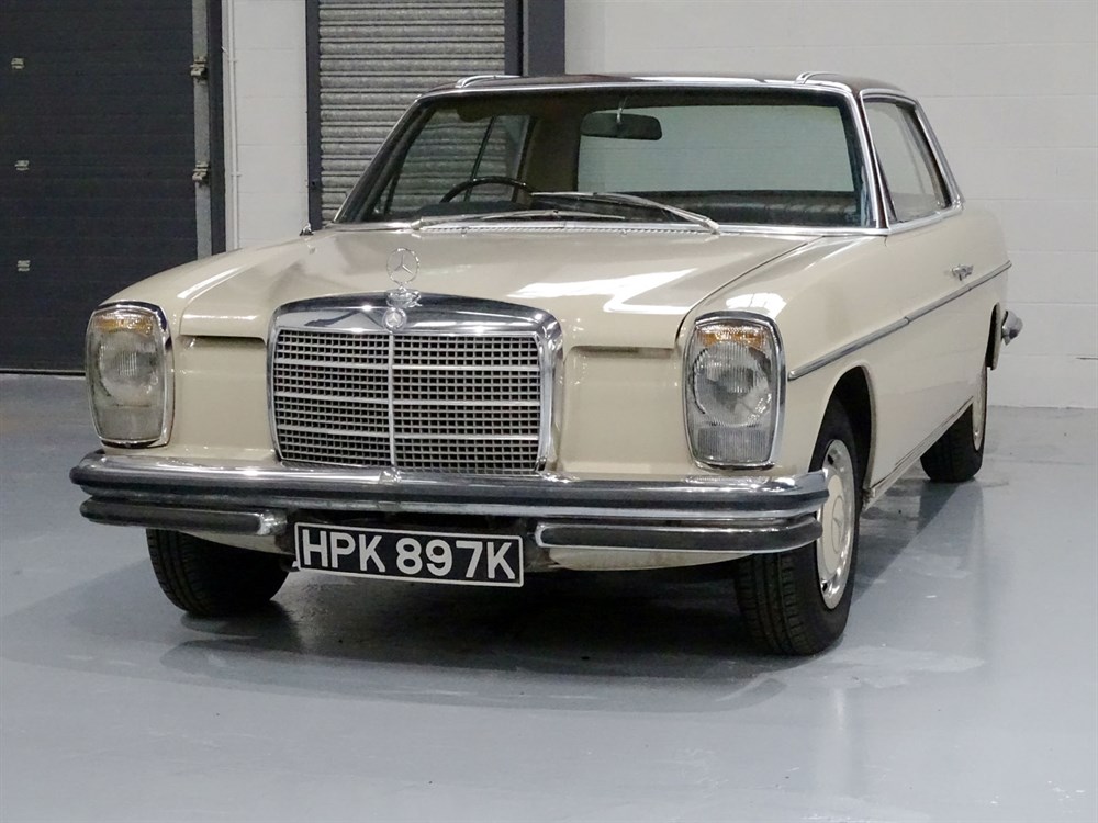 Lot 17 - 1971 Mercedes-Benz 250 CE