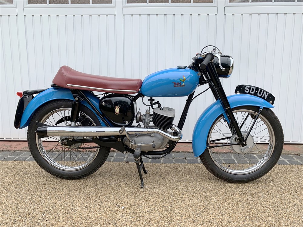 Lot 304 - 1962 BSA D7 Bantam Super